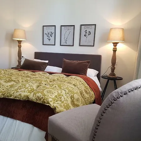 Your Secret Place To - Therme *