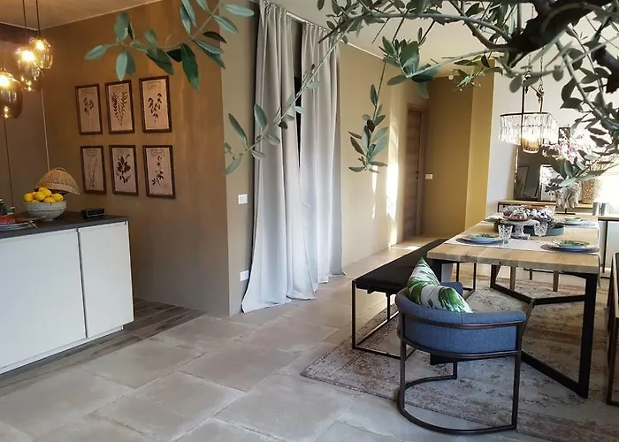 Your Secret Place To - Therme *